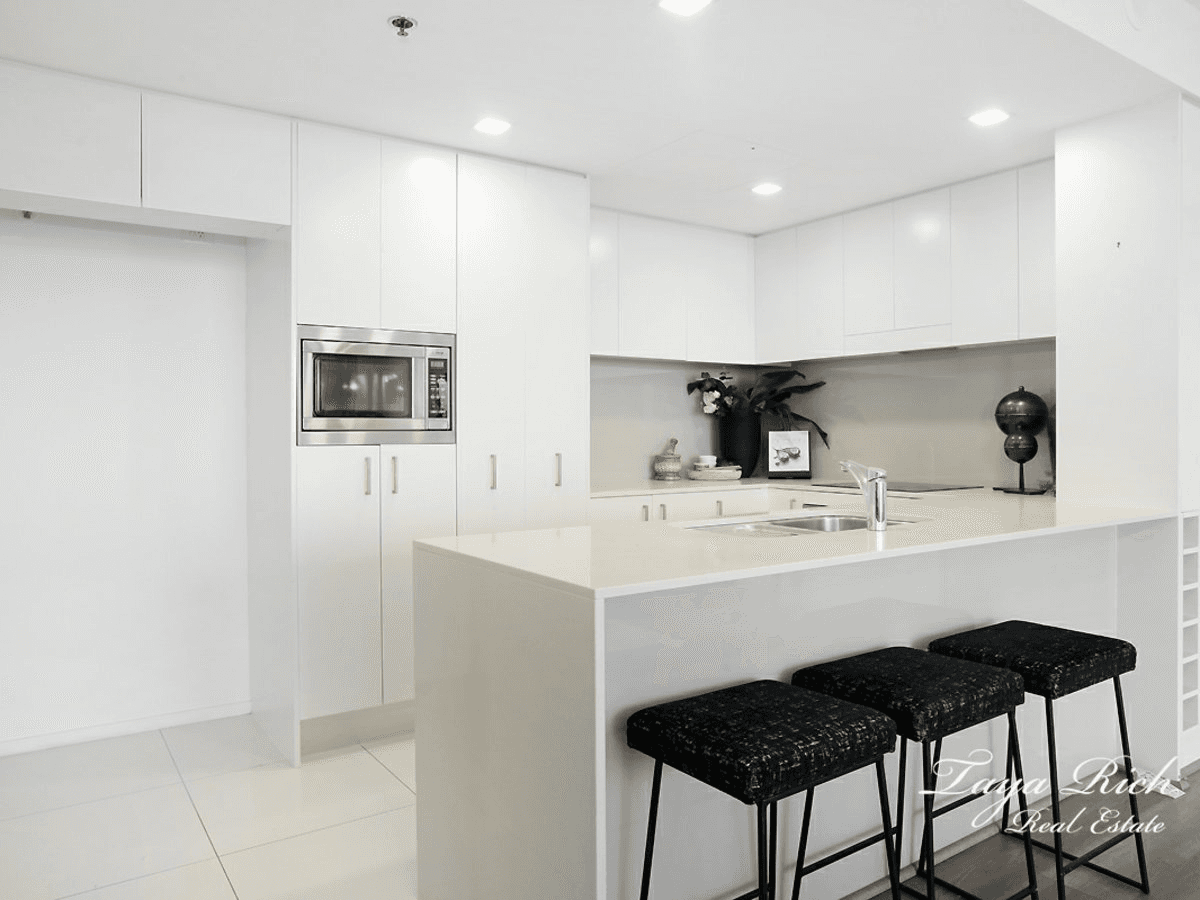 2303/34 Scarborough Street, SOUTHPORT, QLD 4215