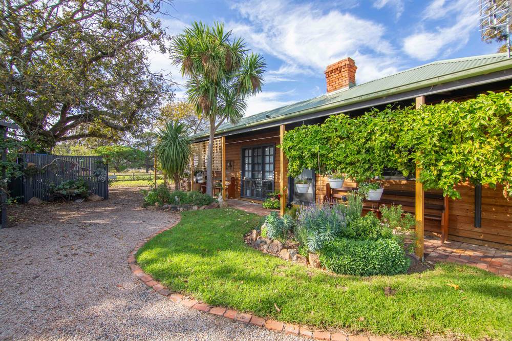 146 Newlands Dr, Paynesville, VIC 3880