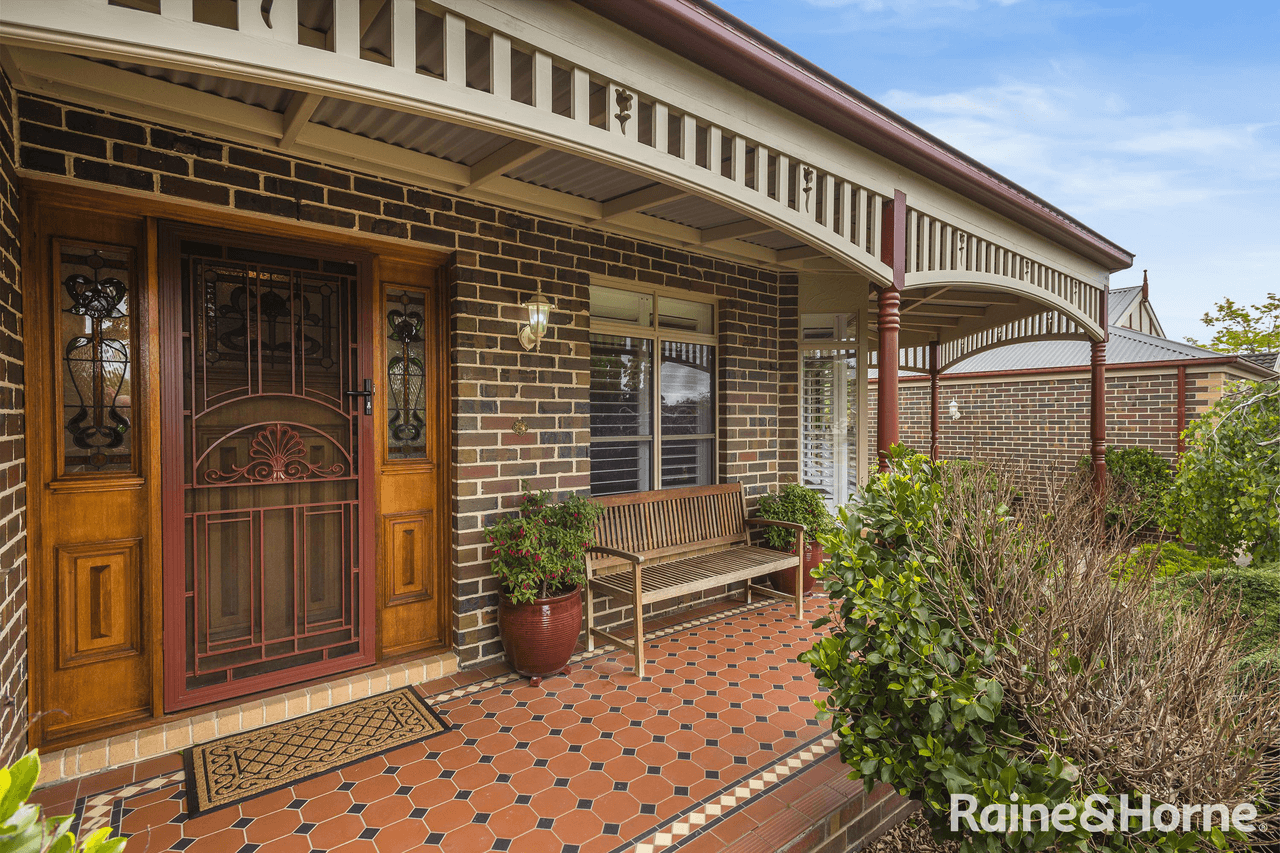 6 Glenton Court, GISBORNE, VIC 3437