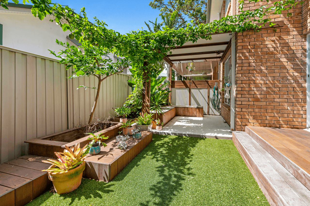 5/6 Harley Street, LABRADOR, QLD 4215