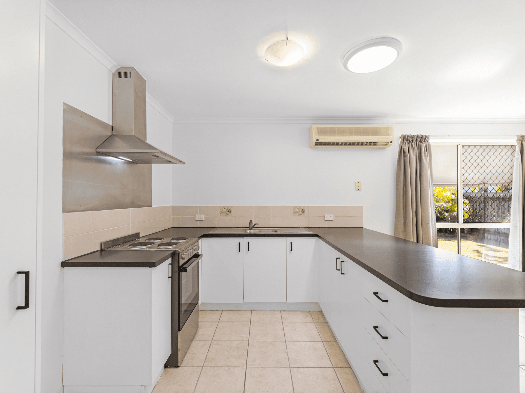 1/70-72 King Street, URANGAN, QLD 4655