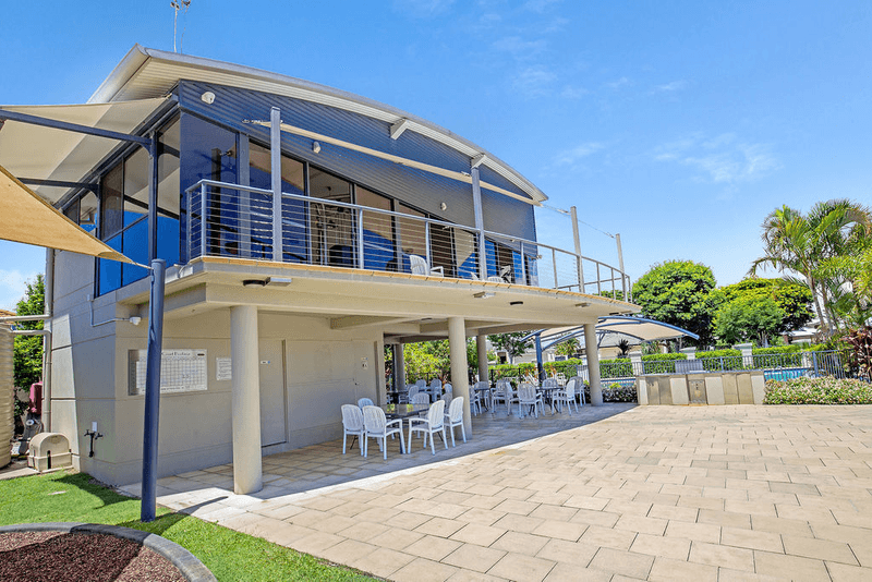 136 THE PENINSULA, HELENSVALE, QLD 4212