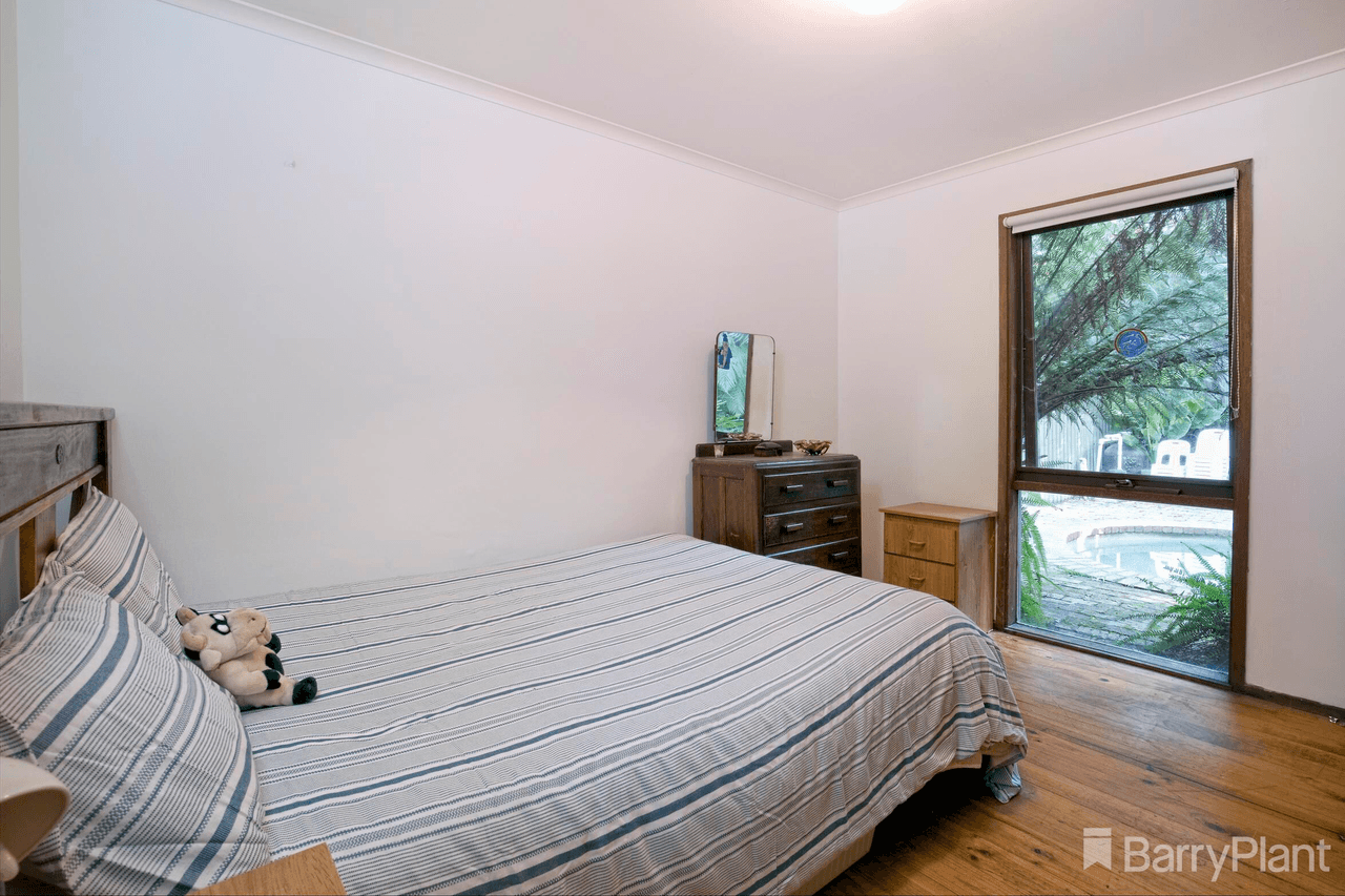 3 Seaview Road, COCKATOO, VIC 3781