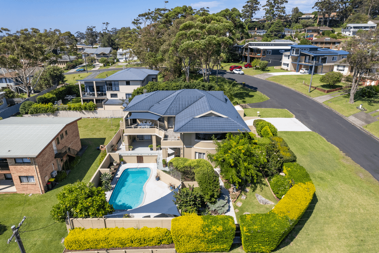 18 Davies Street, MOLLYMOOK, NSW 2539