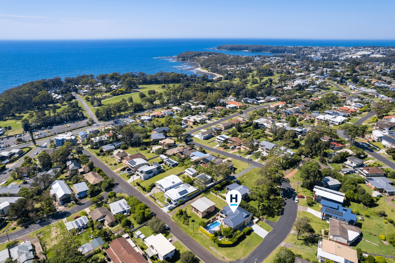 18 Davies Street, MOLLYMOOK, NSW 2539