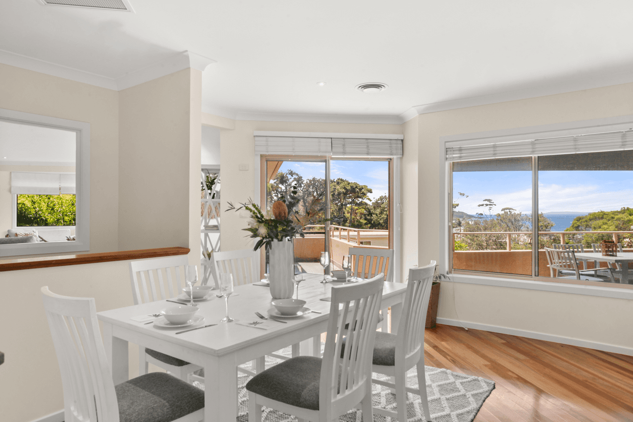 18 Davies Street, MOLLYMOOK, NSW 2539