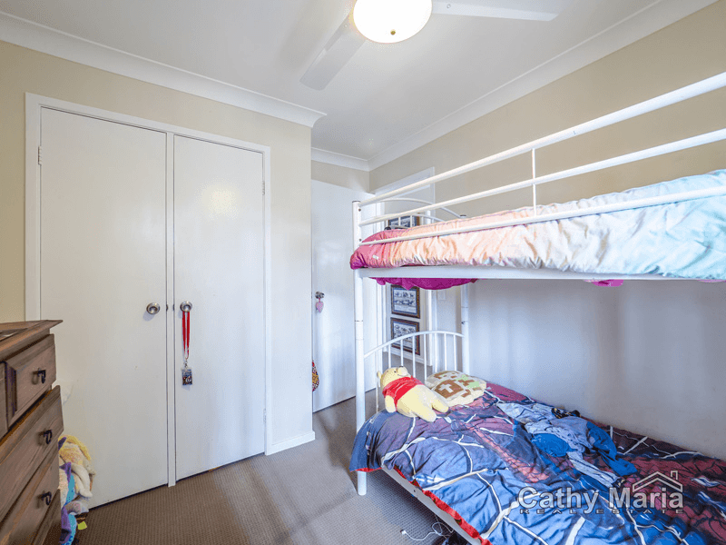 11 Barclay Avenue, MANNERING PARK, NSW 2259