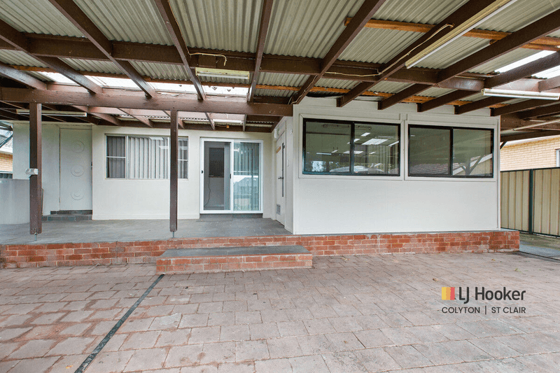 17 Adelaide Street, OXLEY PARK, NSW 2760