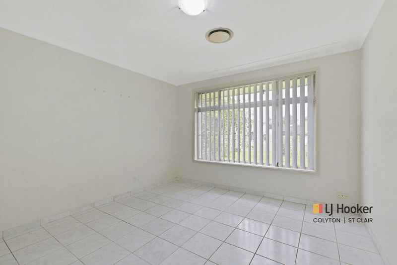 17 Adelaide Street, OXLEY PARK, NSW 2760