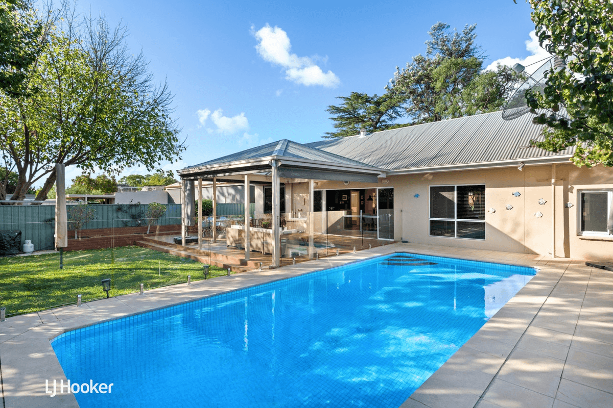 4 Ways Road, MANNINGHAM, SA 5086