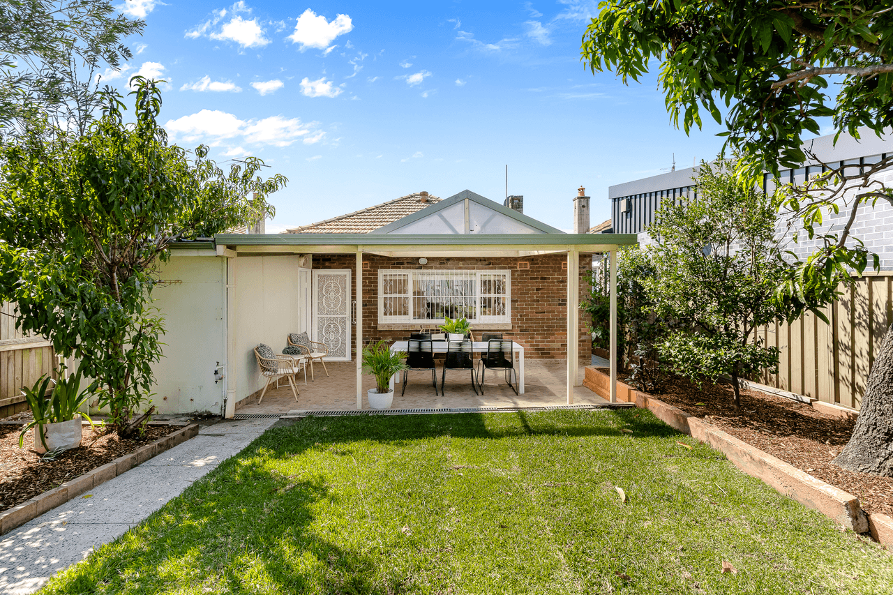 57 Bouvardia Street, RUSSELL LEA, NSW 2046