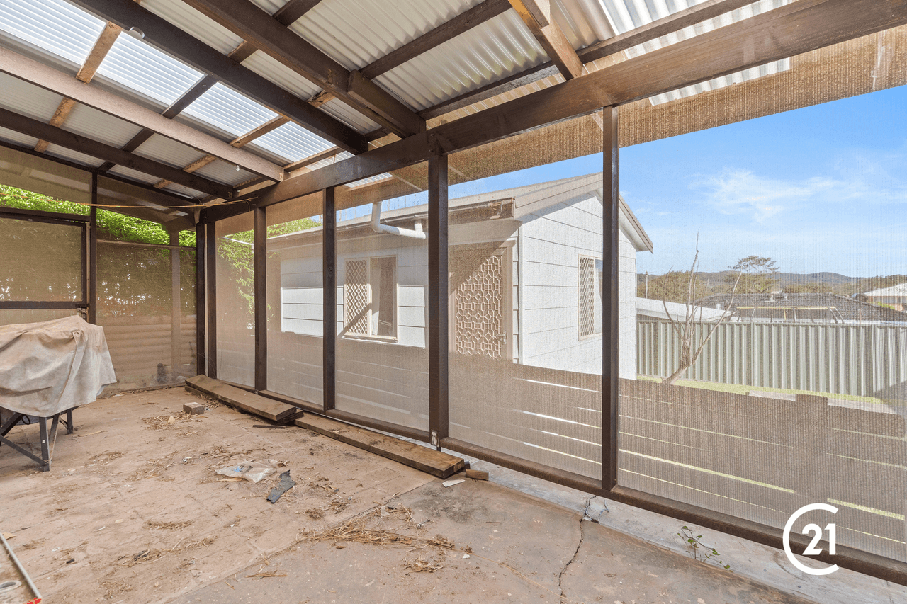 82 Lowanna Avenue, Forresters Beach, NSW 2260