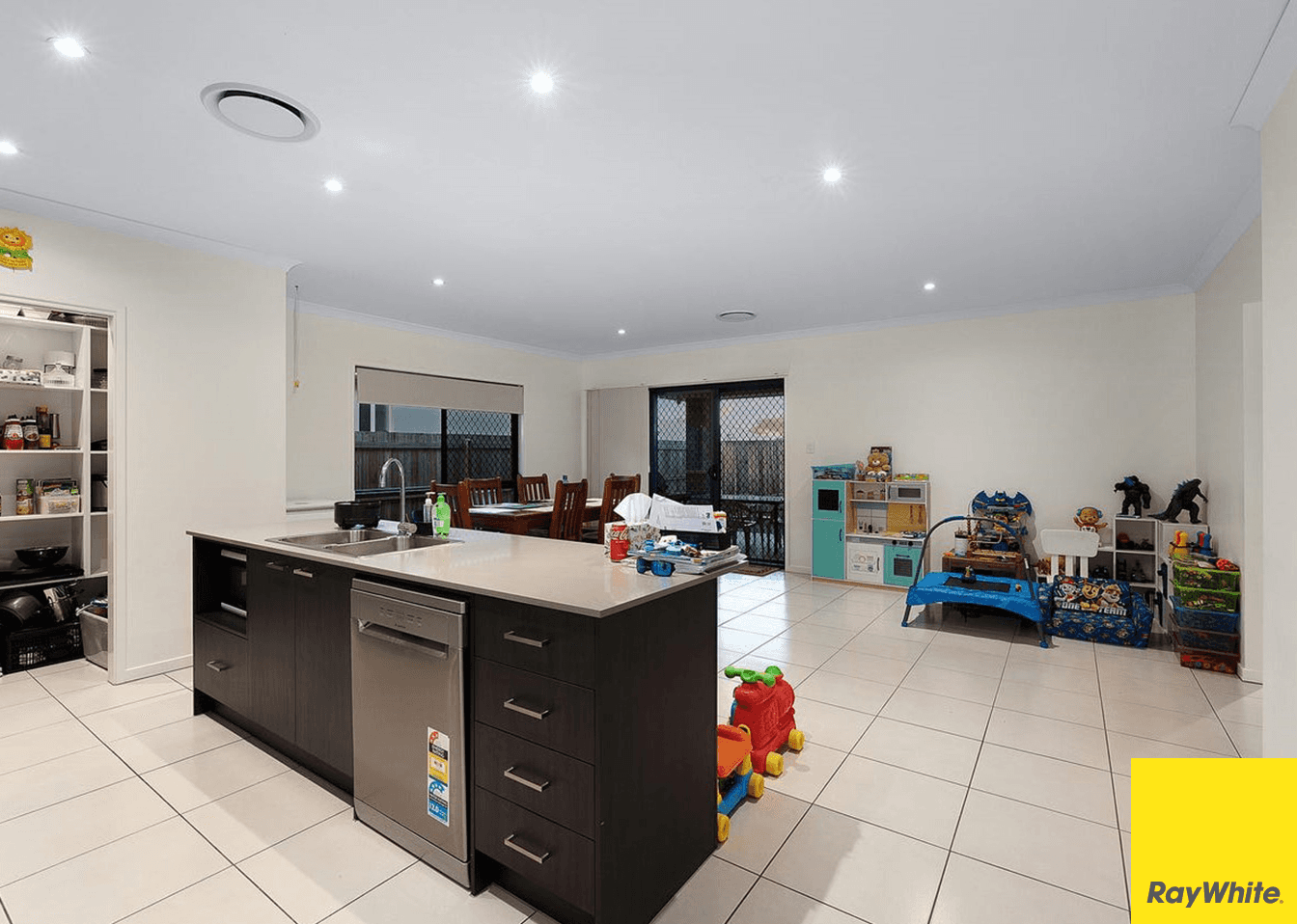 10 Amber Circuit, RIPLEY, QLD 4306