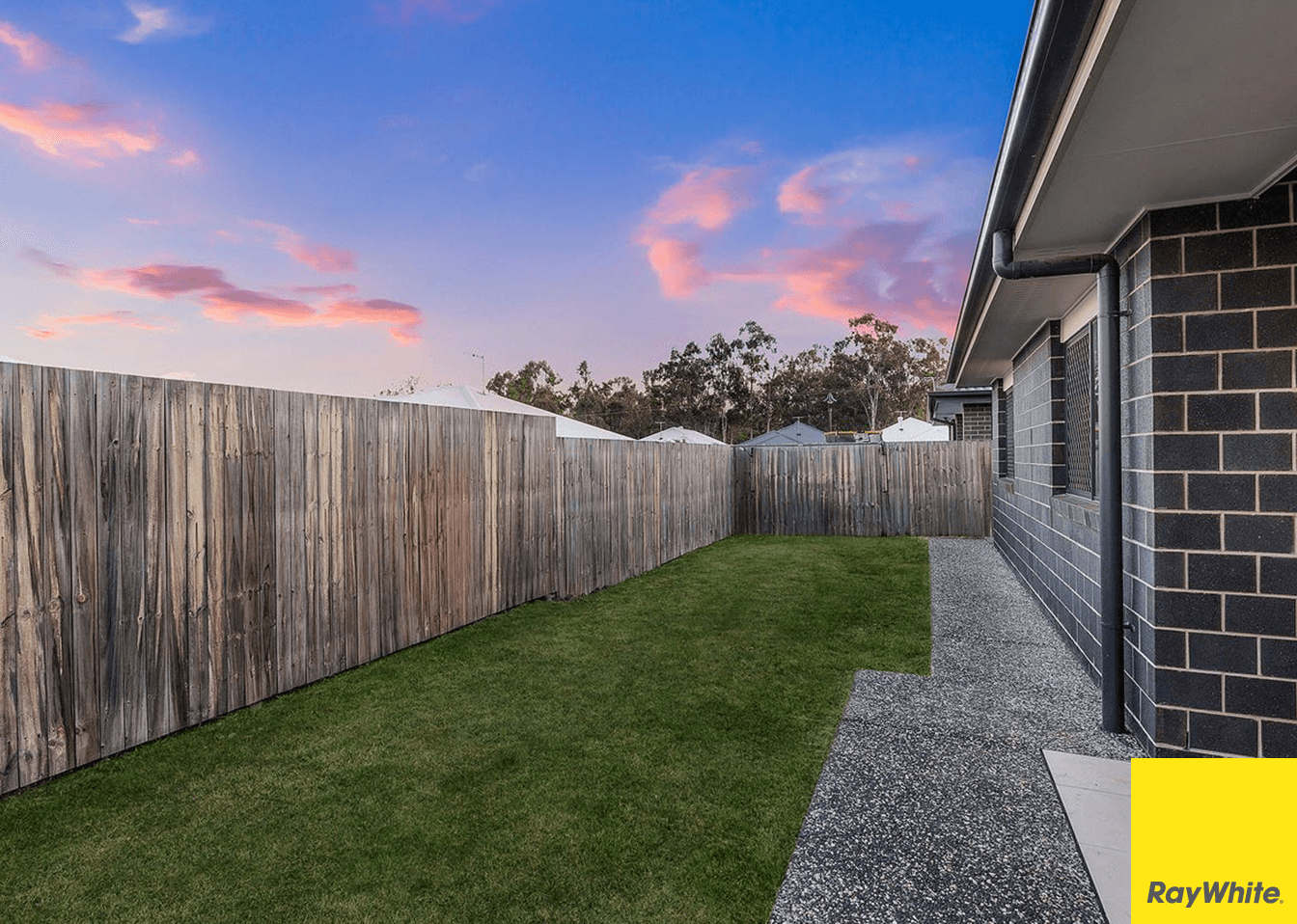 10 Amber Circuit, RIPLEY, QLD 4306