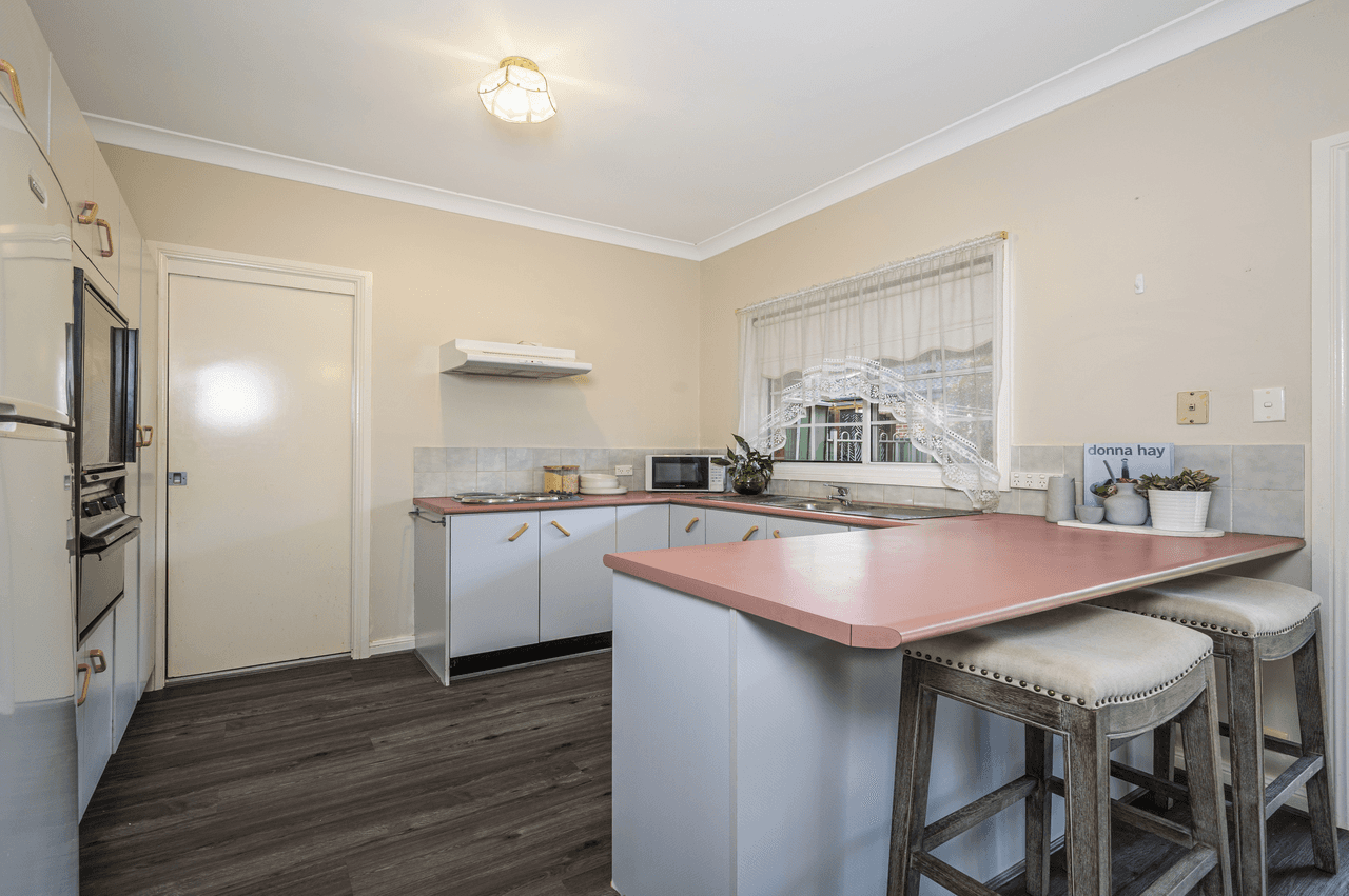 4/5 Regreme Road, PICTON, NSW 2571