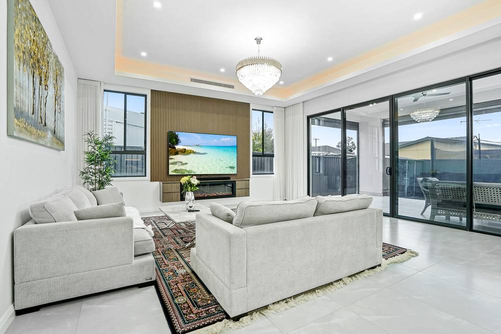 18 Dan Crescent, Colyton, NSW 2760