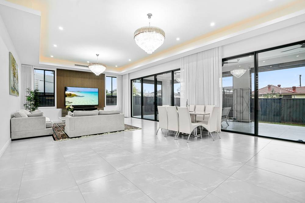 18 Dan Crescent, Colyton, NSW 2760