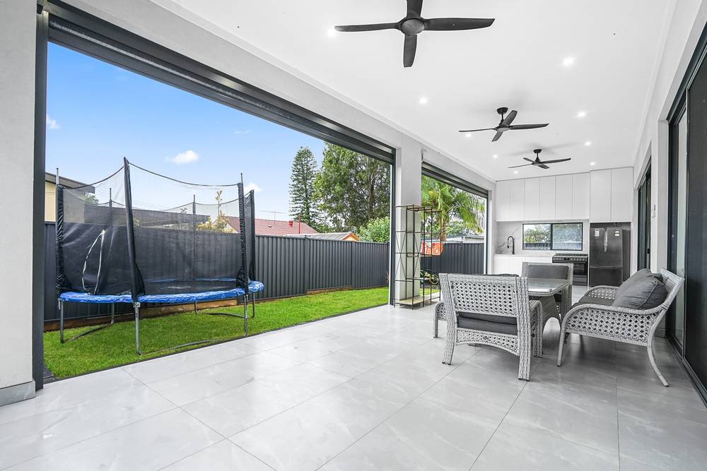 18 Dan Crescent, Colyton, NSW 2760