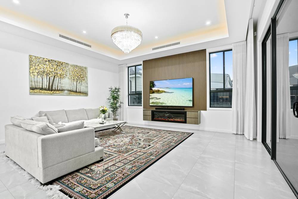 18 Dan Crescent, Colyton, NSW 2760