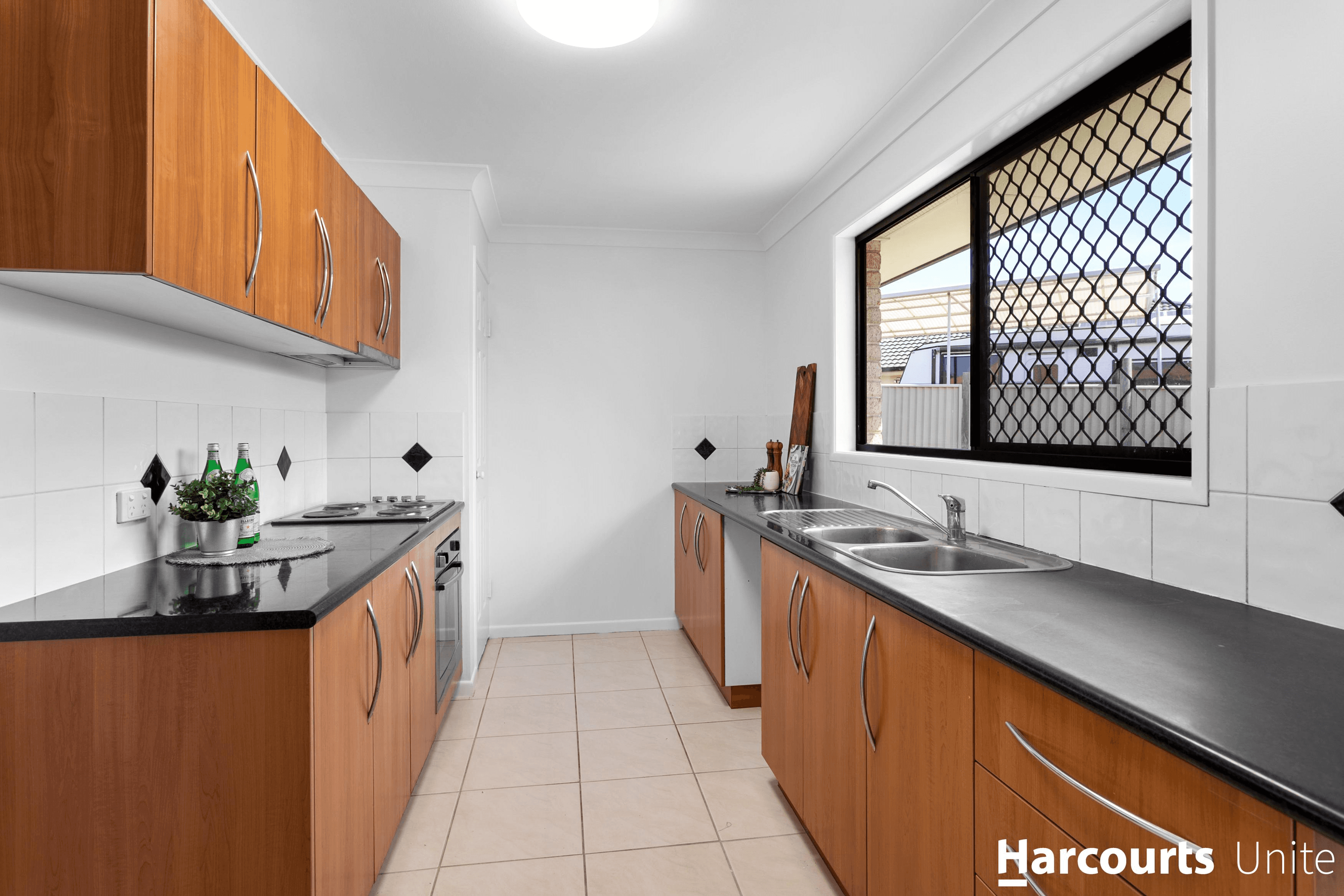 52 Mariner Boulevard, DECEPTION BAY, QLD 4508