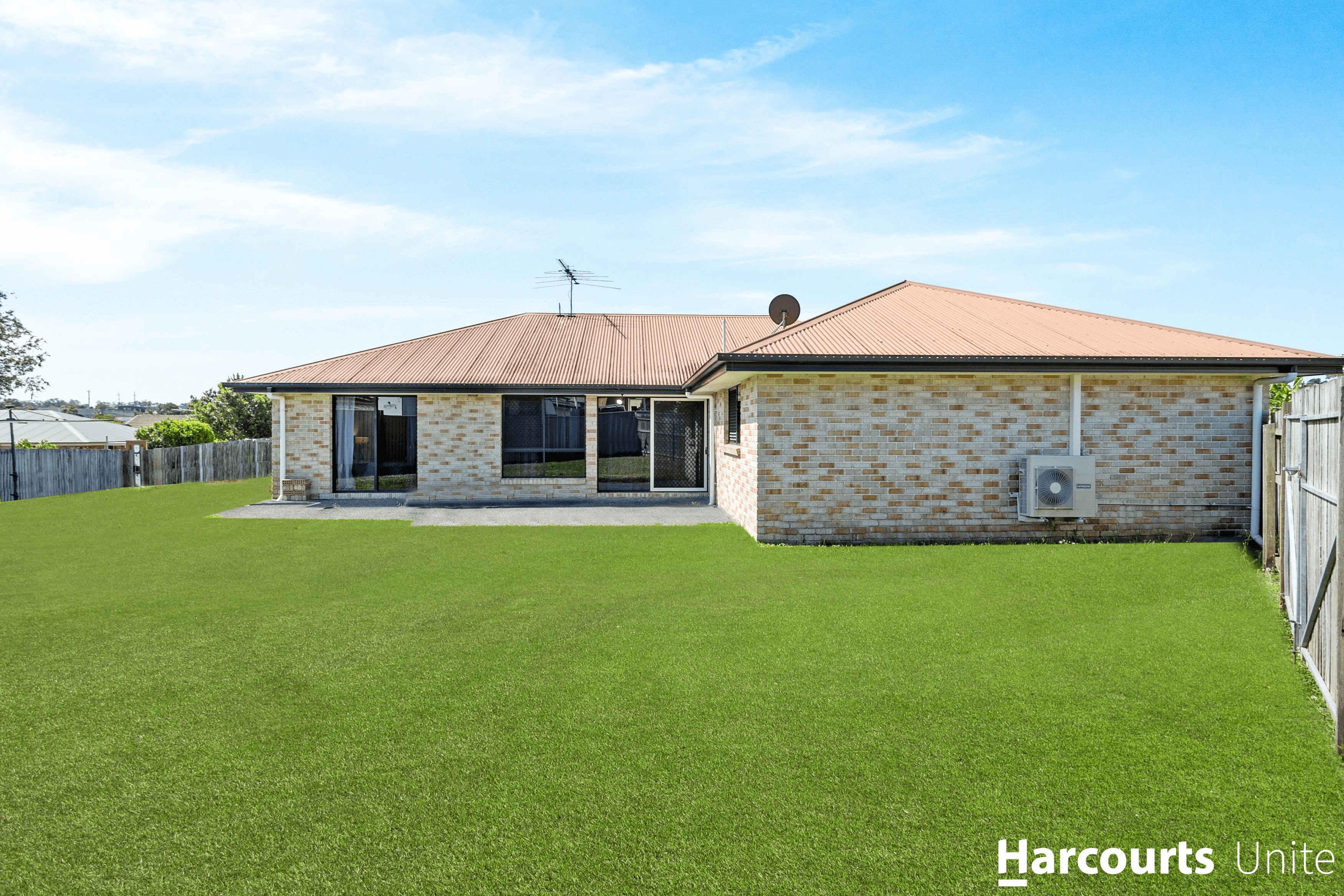 52 Mariner Boulevard, DECEPTION BAY, QLD 4508