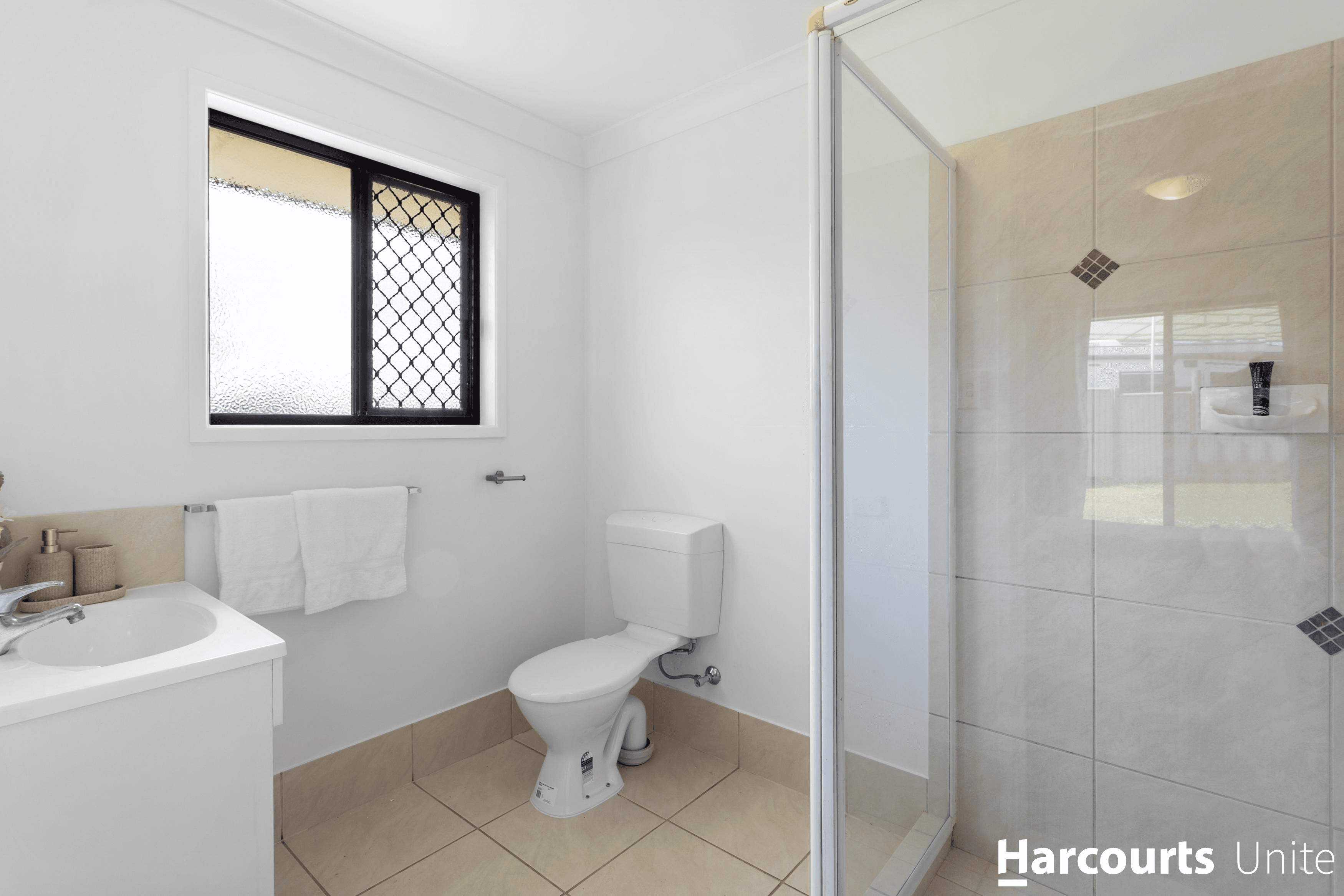 52 Mariner Boulevard, DECEPTION BAY, QLD 4508