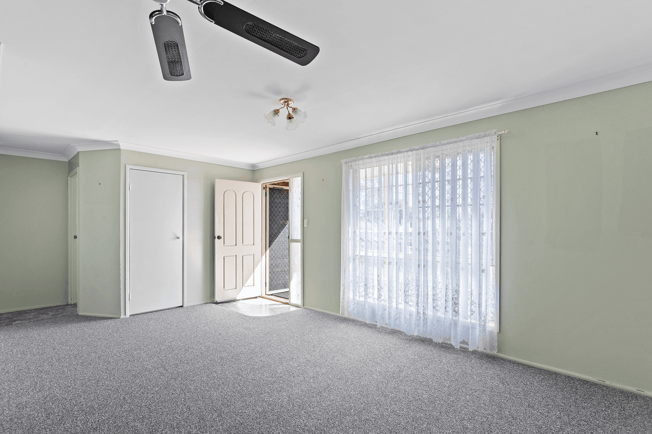 32 Robb Street, OAKEY, QLD 4401