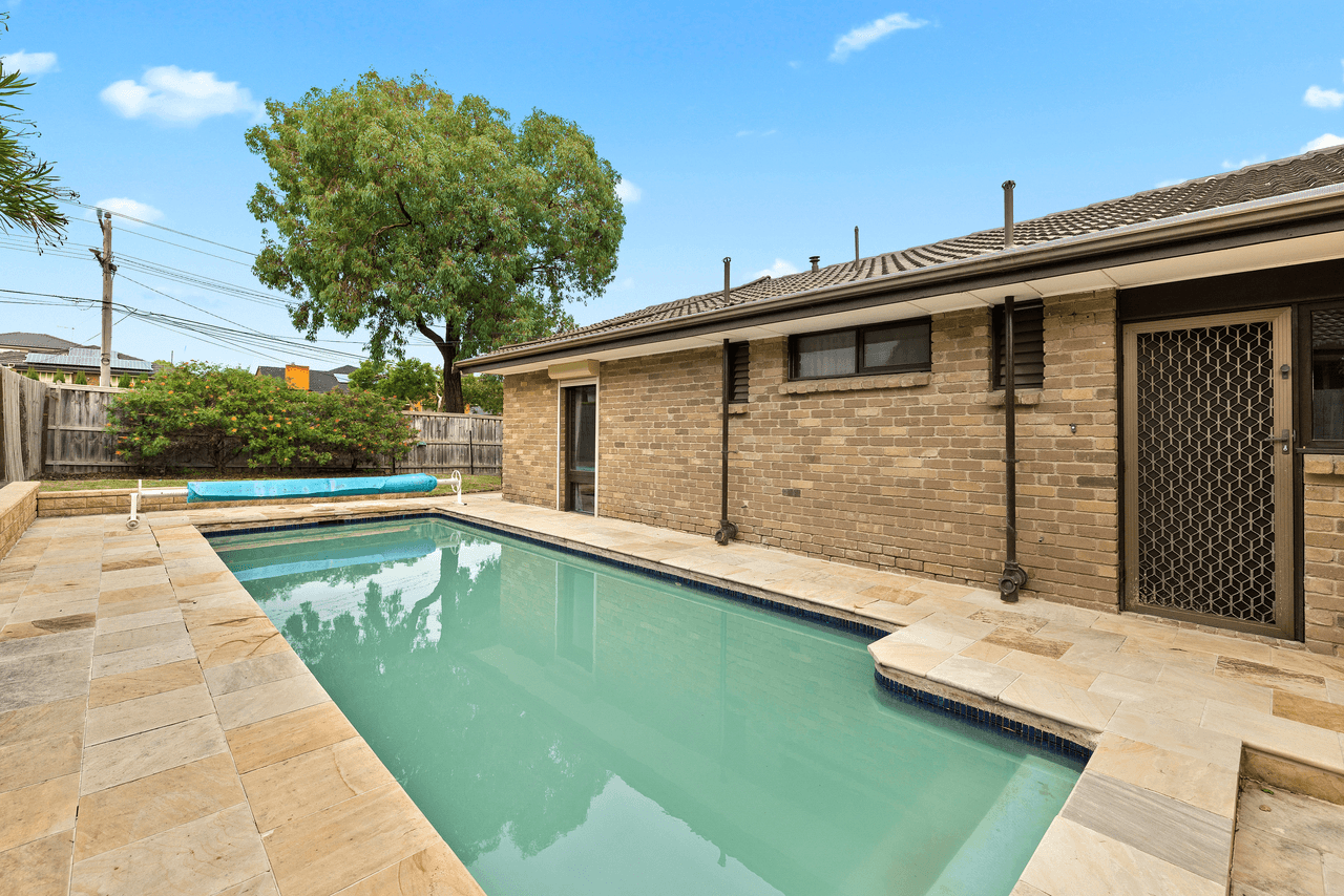 11 Beverley Street, SCORESBY, VIC 3179