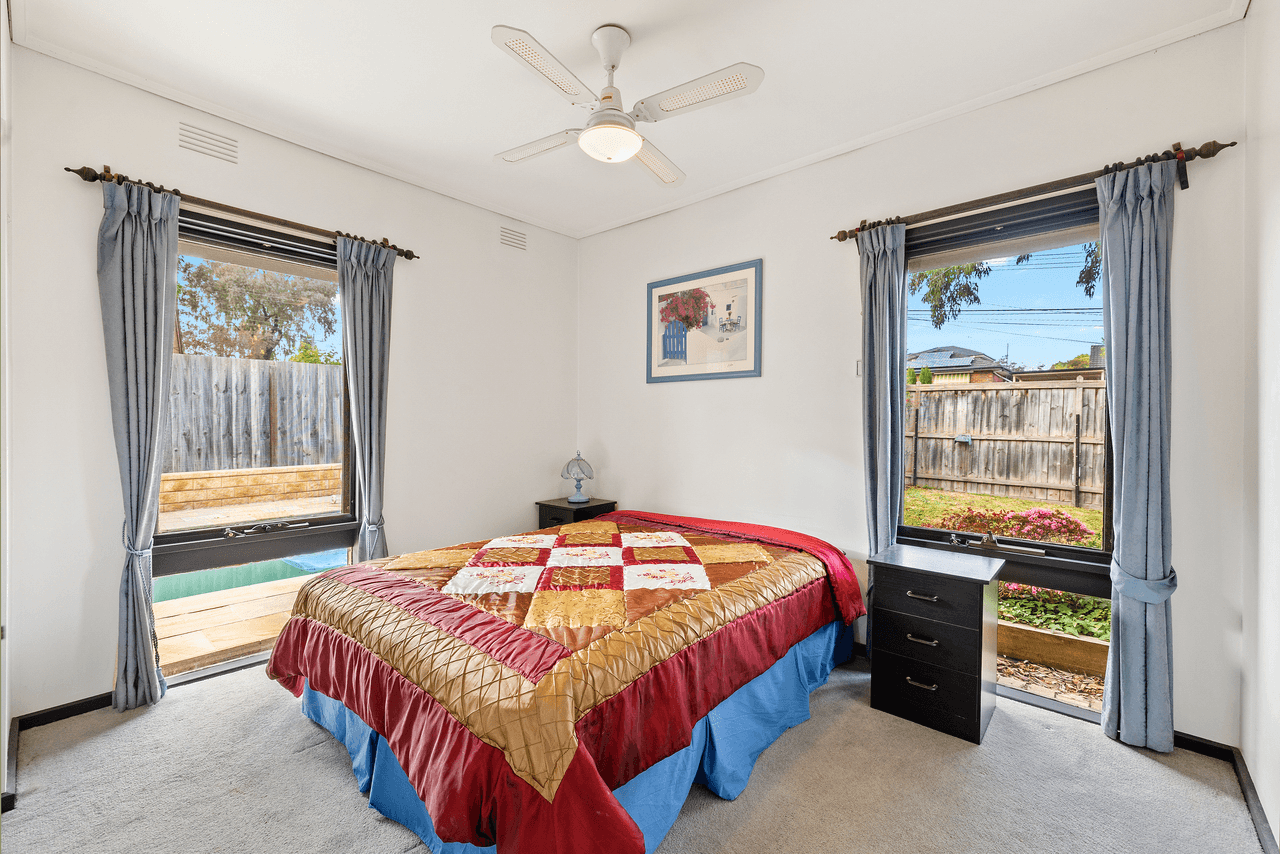 11 Beverley Street, SCORESBY, VIC 3179