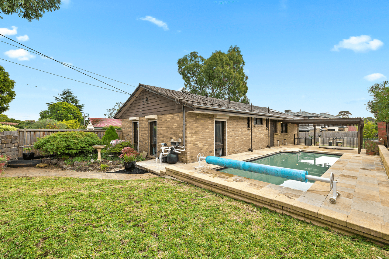 11 Beverley Street, SCORESBY, VIC 3179