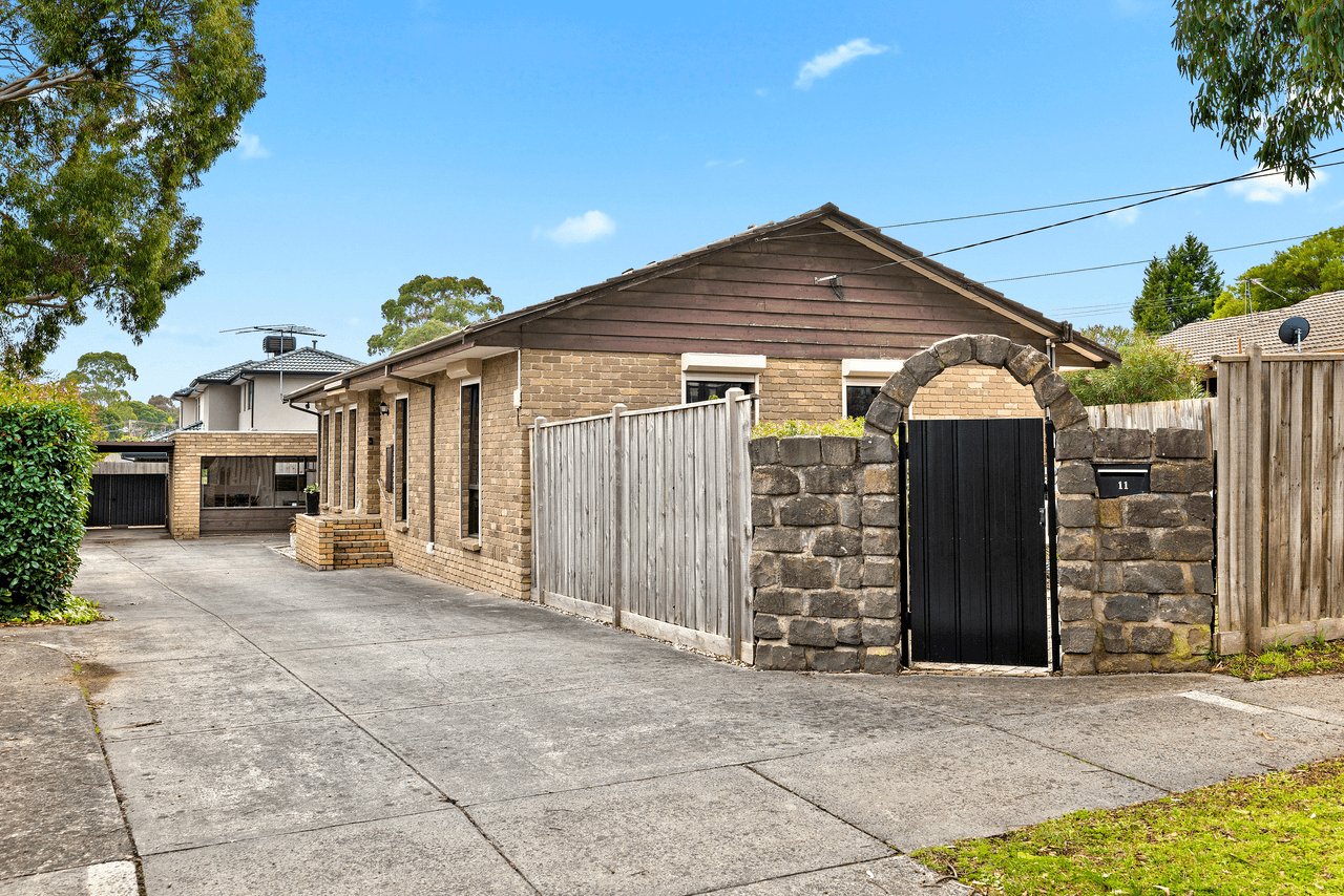 11 Beverley Street, SCORESBY, VIC 3179