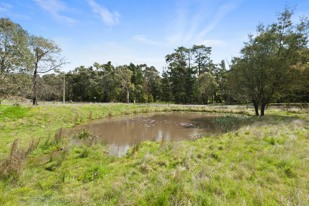 89 Blackberry Lane, Haddon, VIC 3351