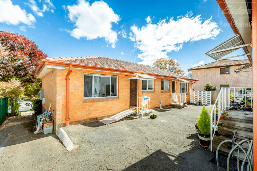 2/56 Atkinson Street, QUEANBEYAN, NSW 2620