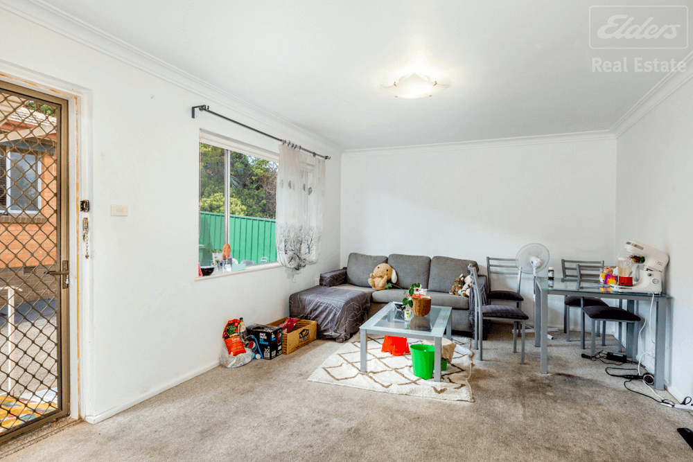 2/56 Atkinson Street, QUEANBEYAN, NSW 2620