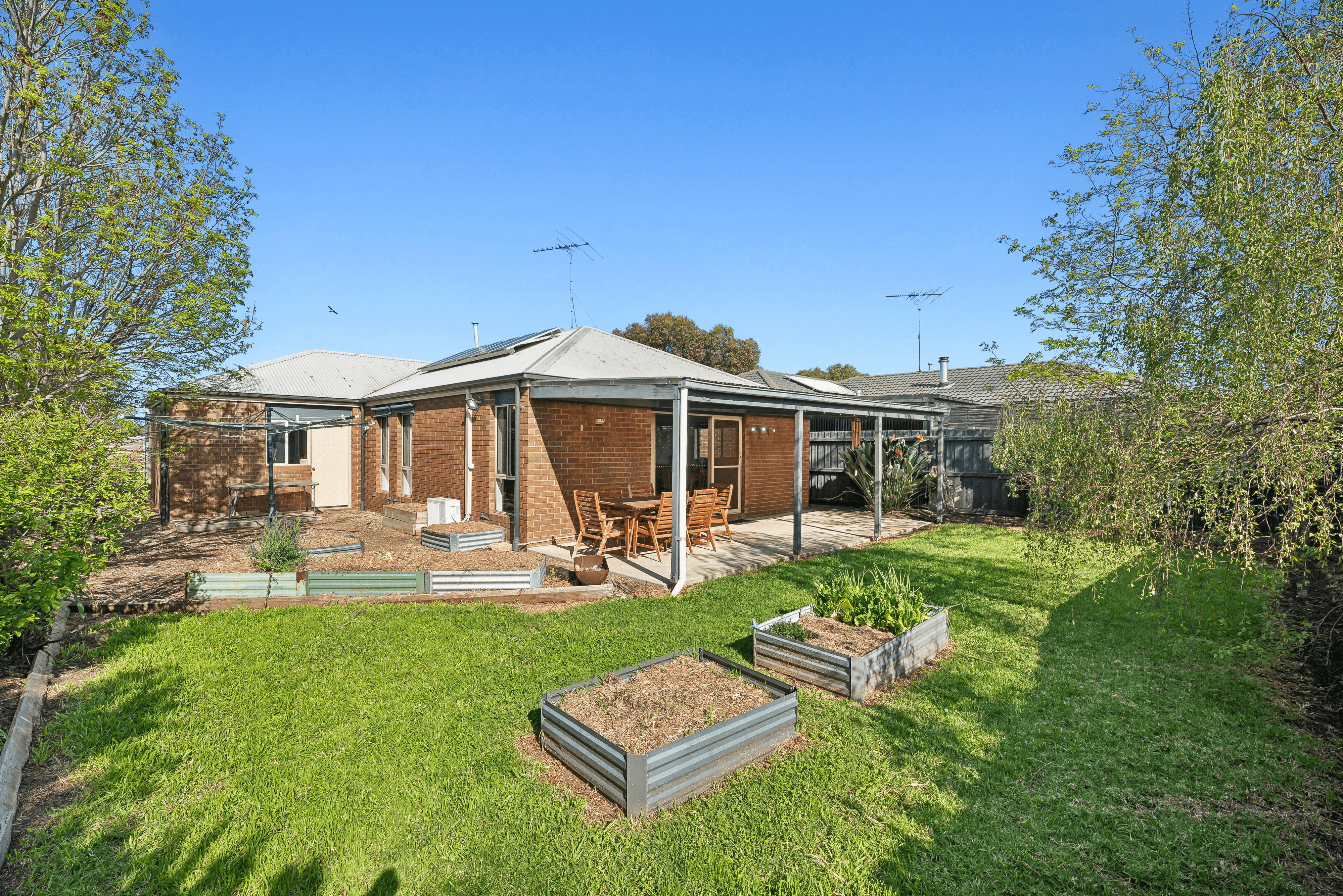 214 Barwarre Road, GROVEDALE, VIC 3216