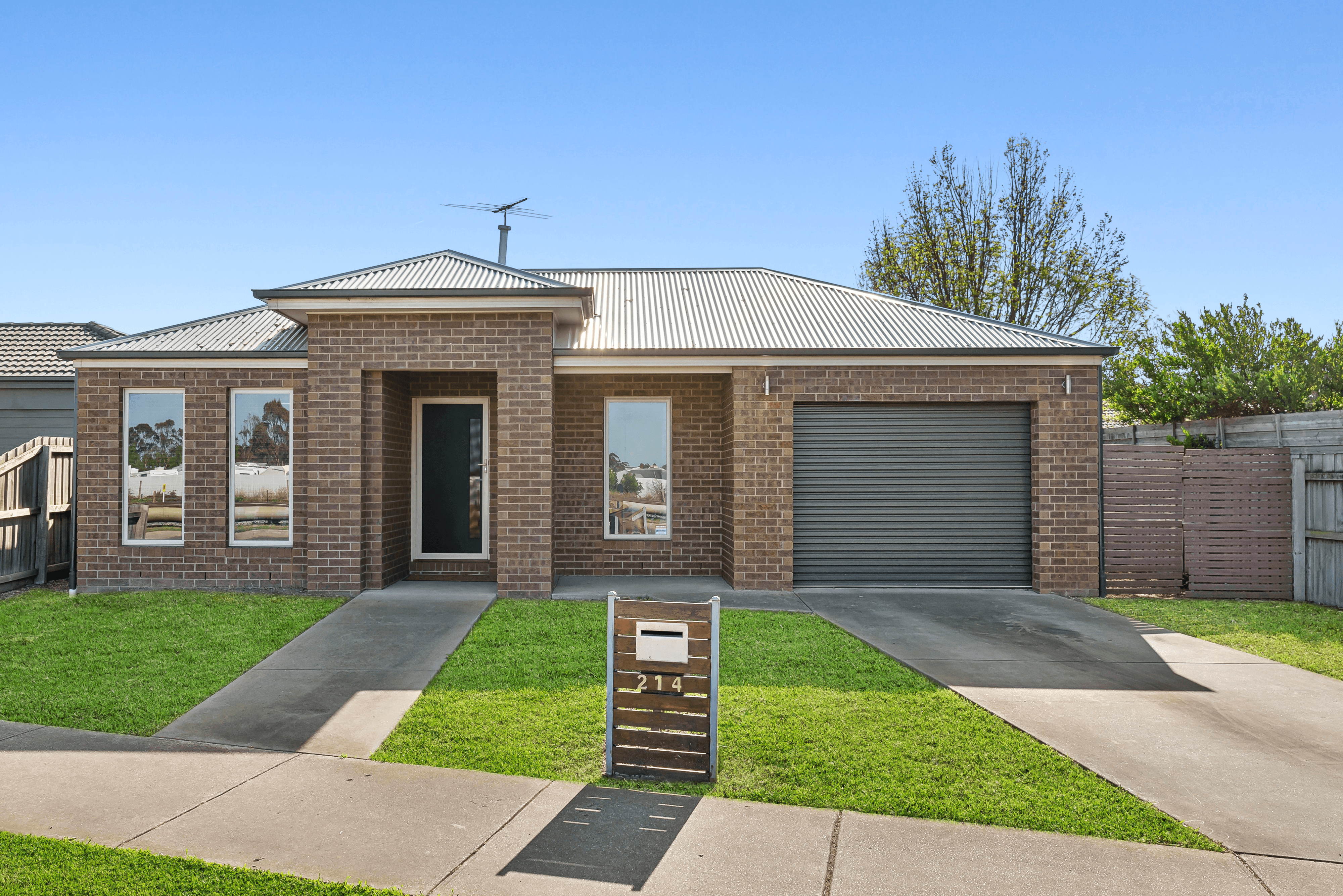 214 Barwarre Road, GROVEDALE, VIC 3216