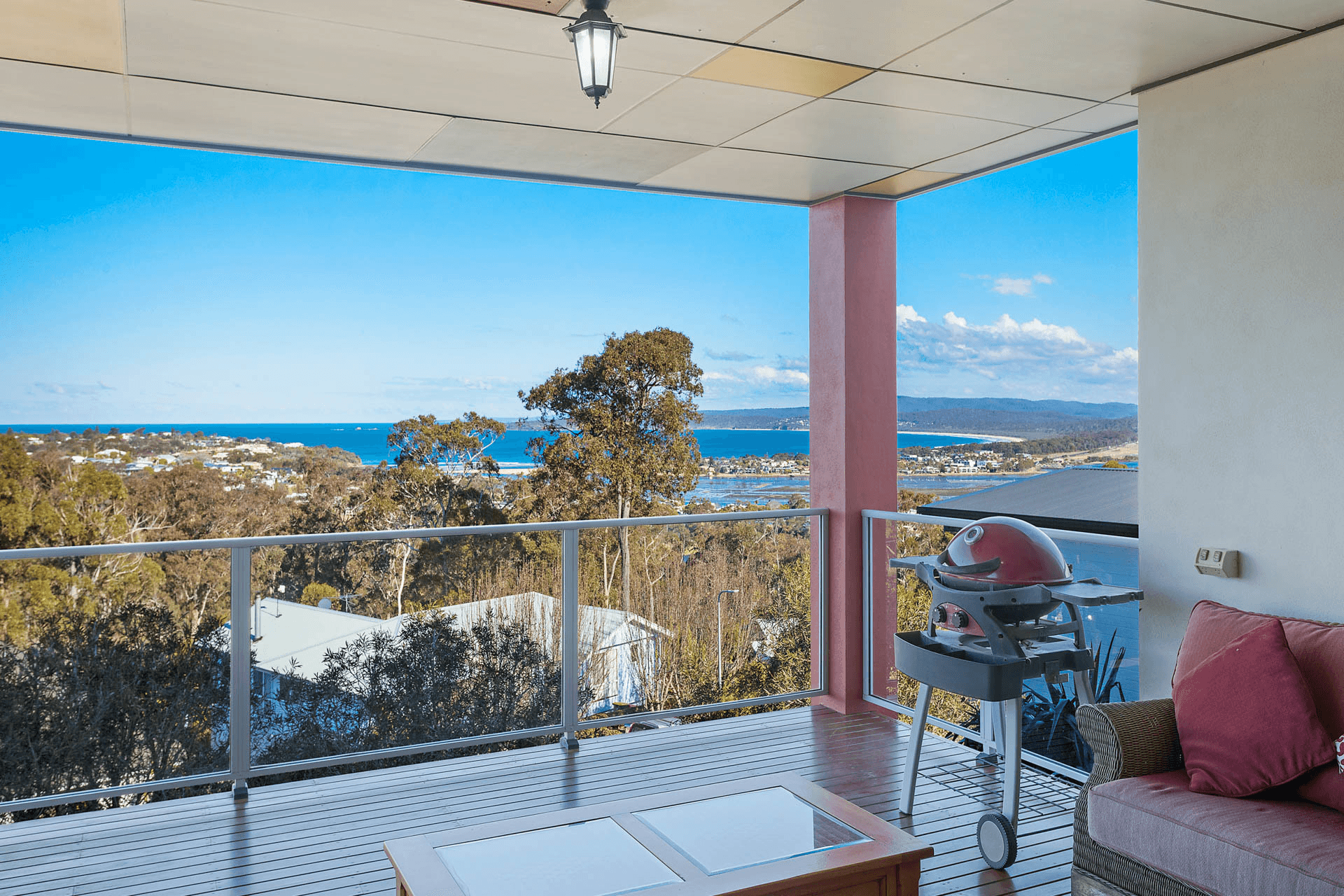 1 Currawong Close, Mirador, NSW 2548