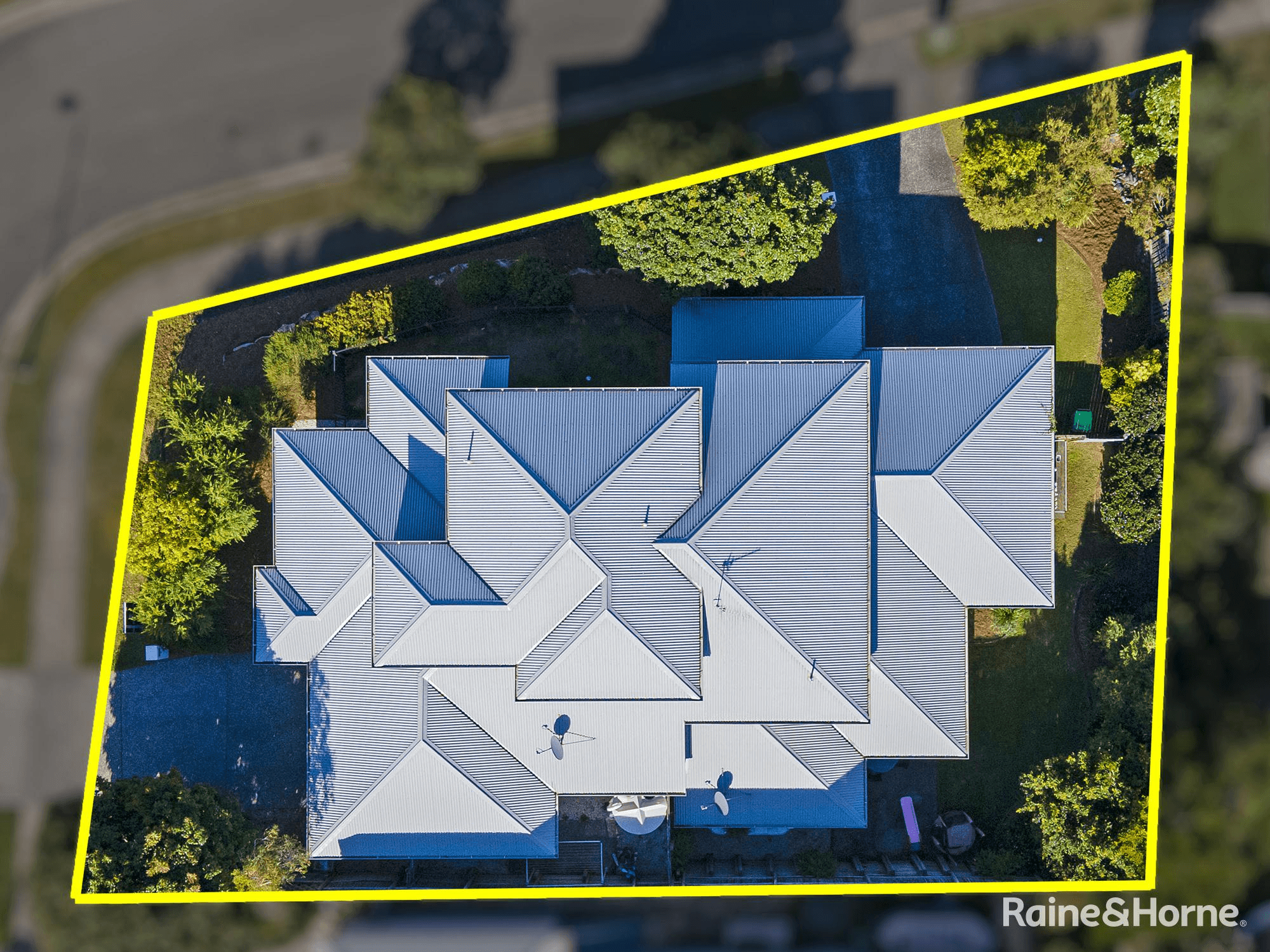 4 Conjola Crescent, UPPER COOMERA, QLD 4209