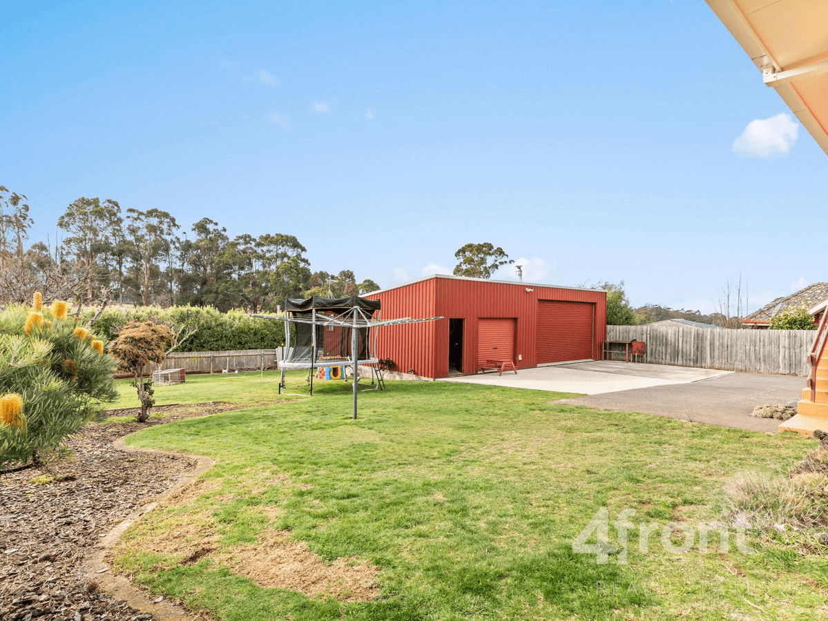 135 South Road, Penguin, TAS 7316