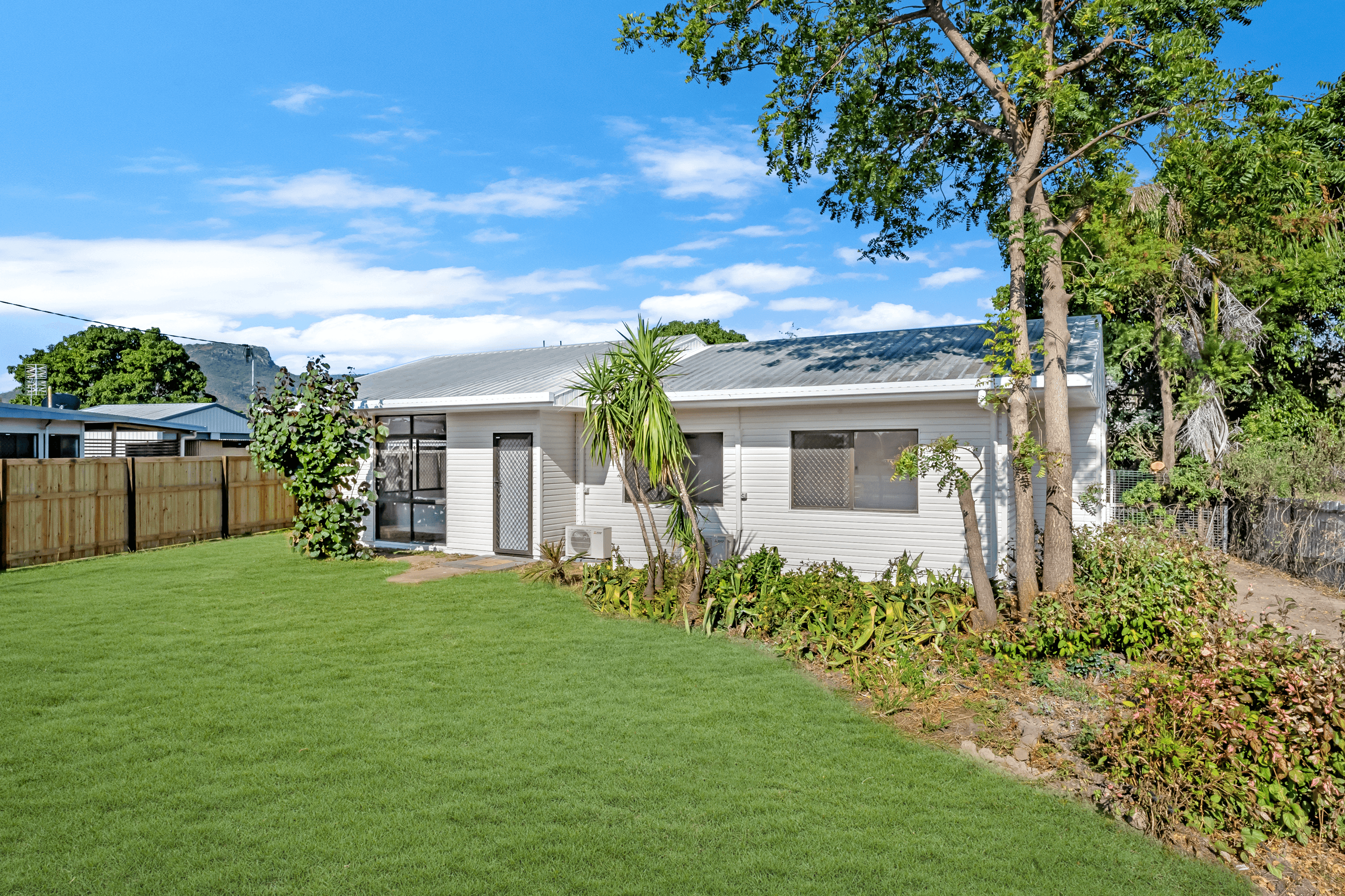 1390 Riverway Drive, KELSO, QLD 4815