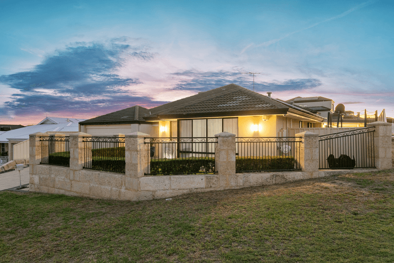 5 Mccarthy Way, LANDSDALE, WA 6065