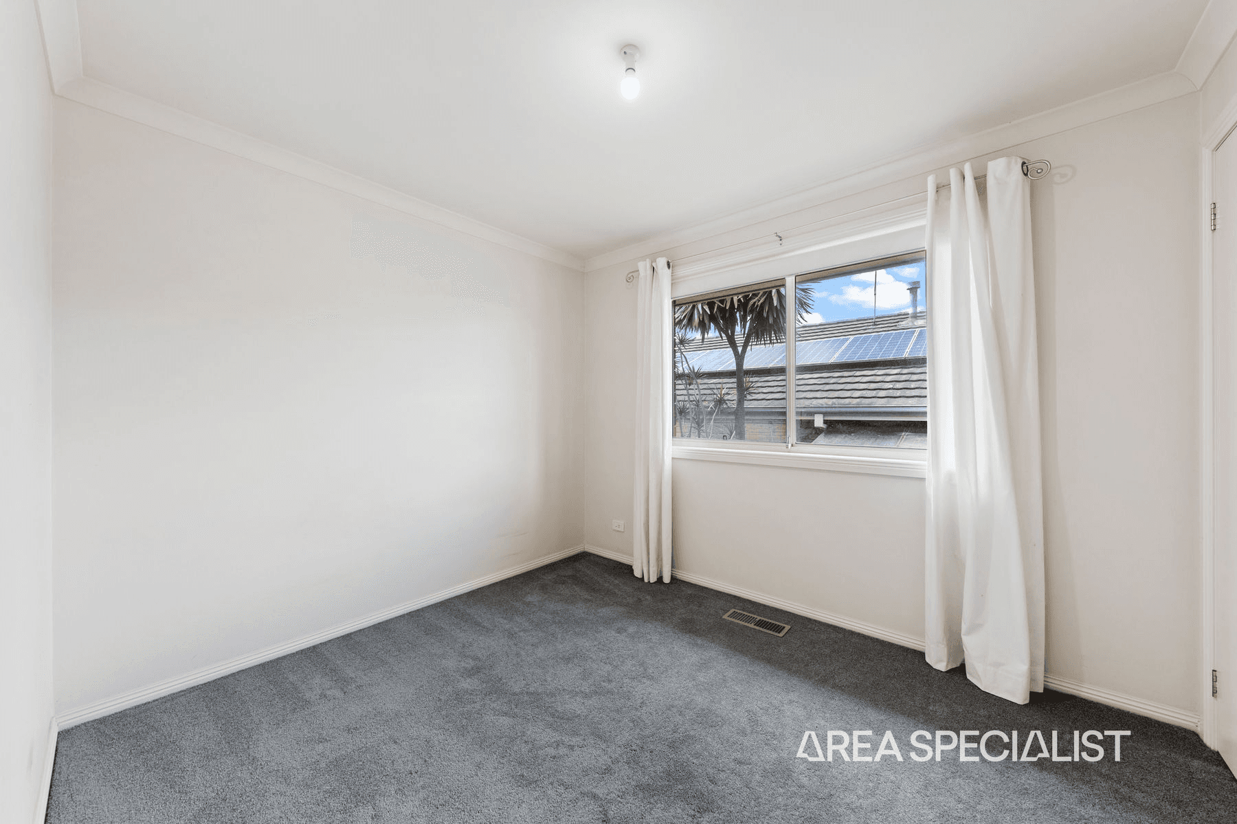 10 Stradbroke Close, Berwick, VIC 3806