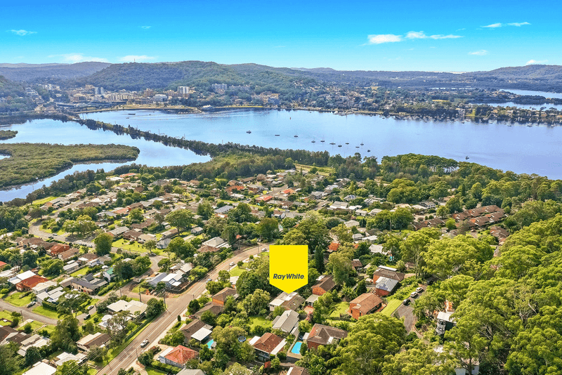 14 Fiona Street, POINT CLARE, NSW 2250