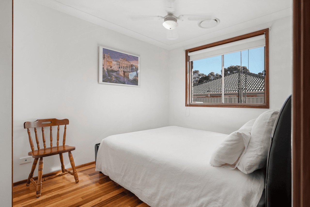 15 Muirfield Crescent, GLENMORE PARK, NSW 2745