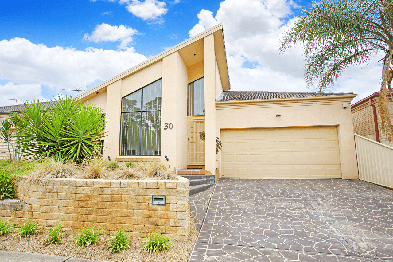 30 Lyrebird Crescent, Green Valley, NSW 2168