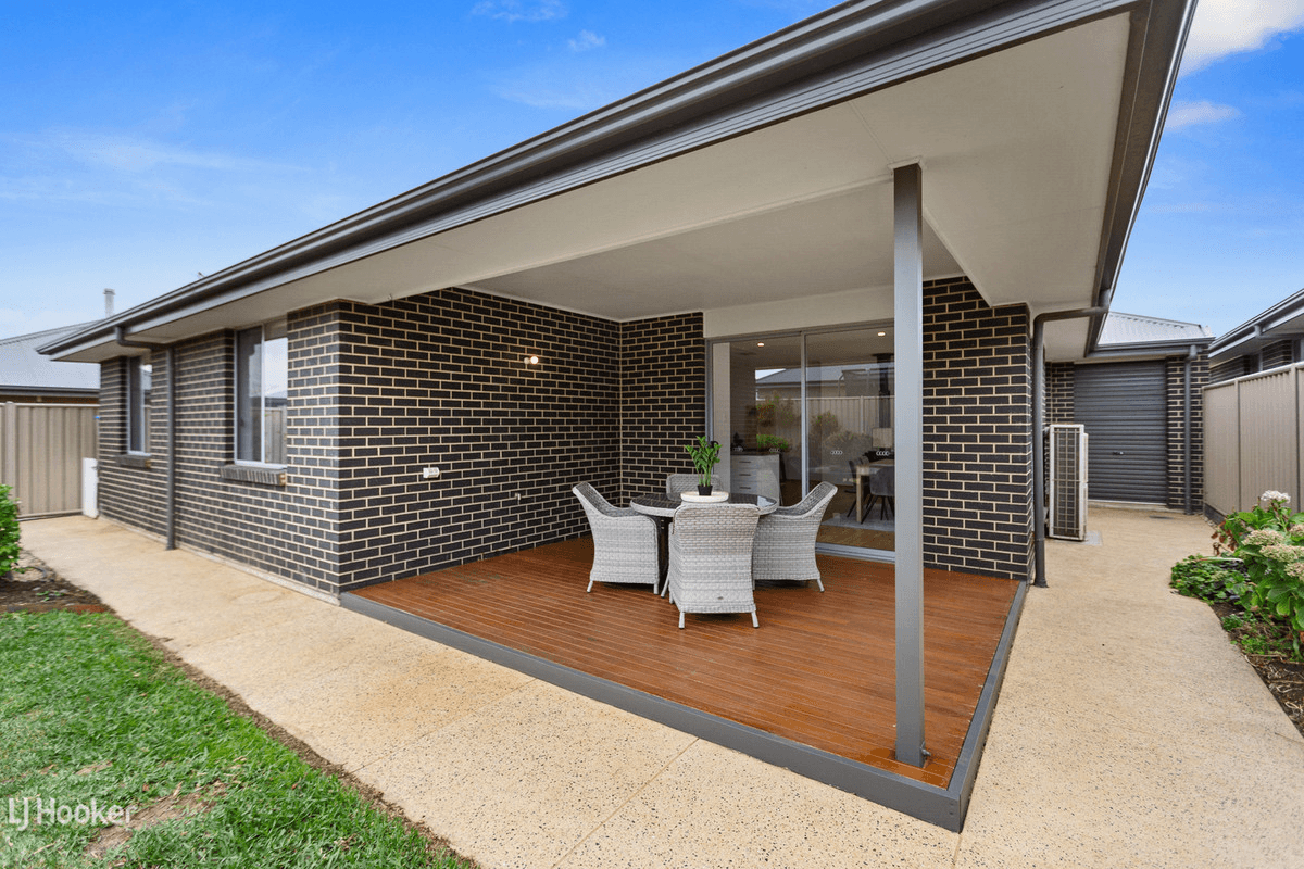 8 Grantchester Avenue, MOUNT BARKER, SA 5251