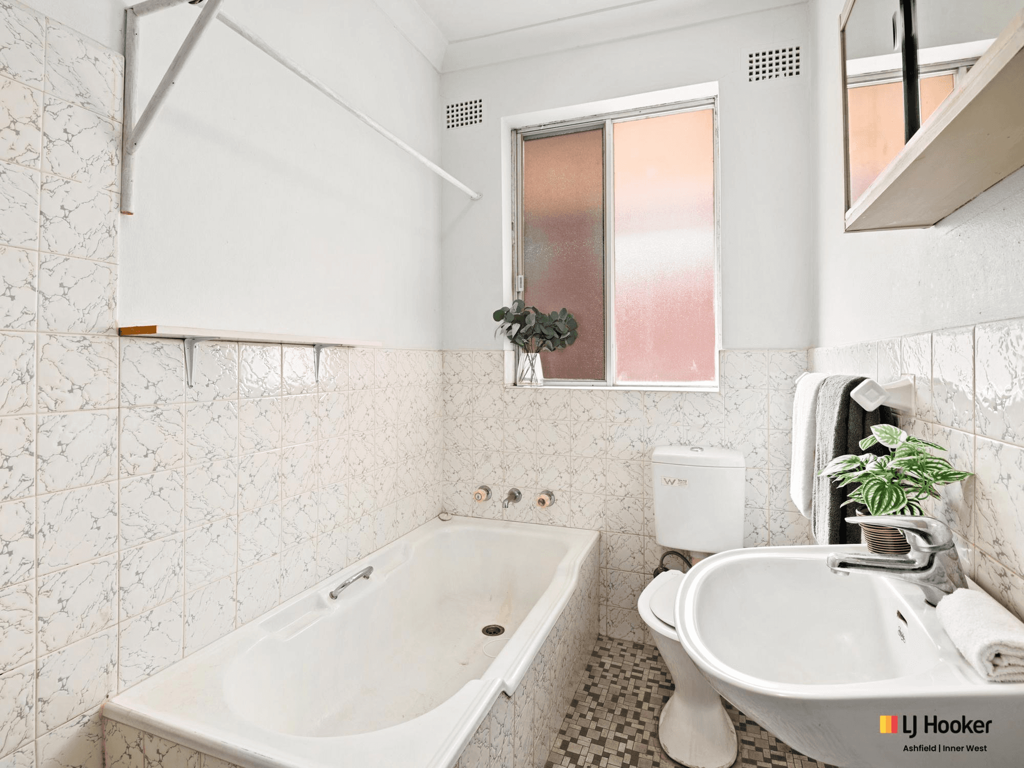 4/13 Orpington Street, ASHFIELD, NSW 2131