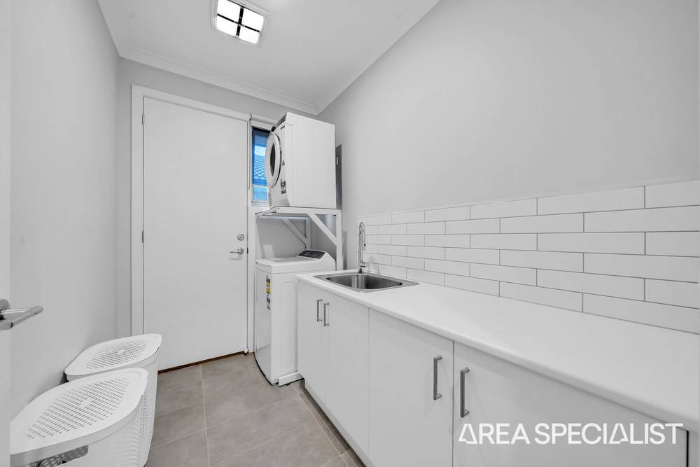 10 Ainsley Road, Thornhill Park, VIC 3335