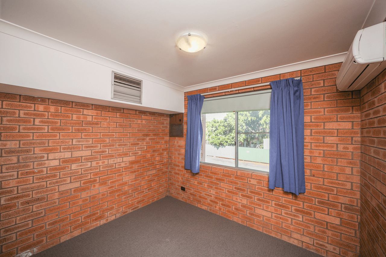 5/2 Sun Court, MILLARS WELL, WA 6714