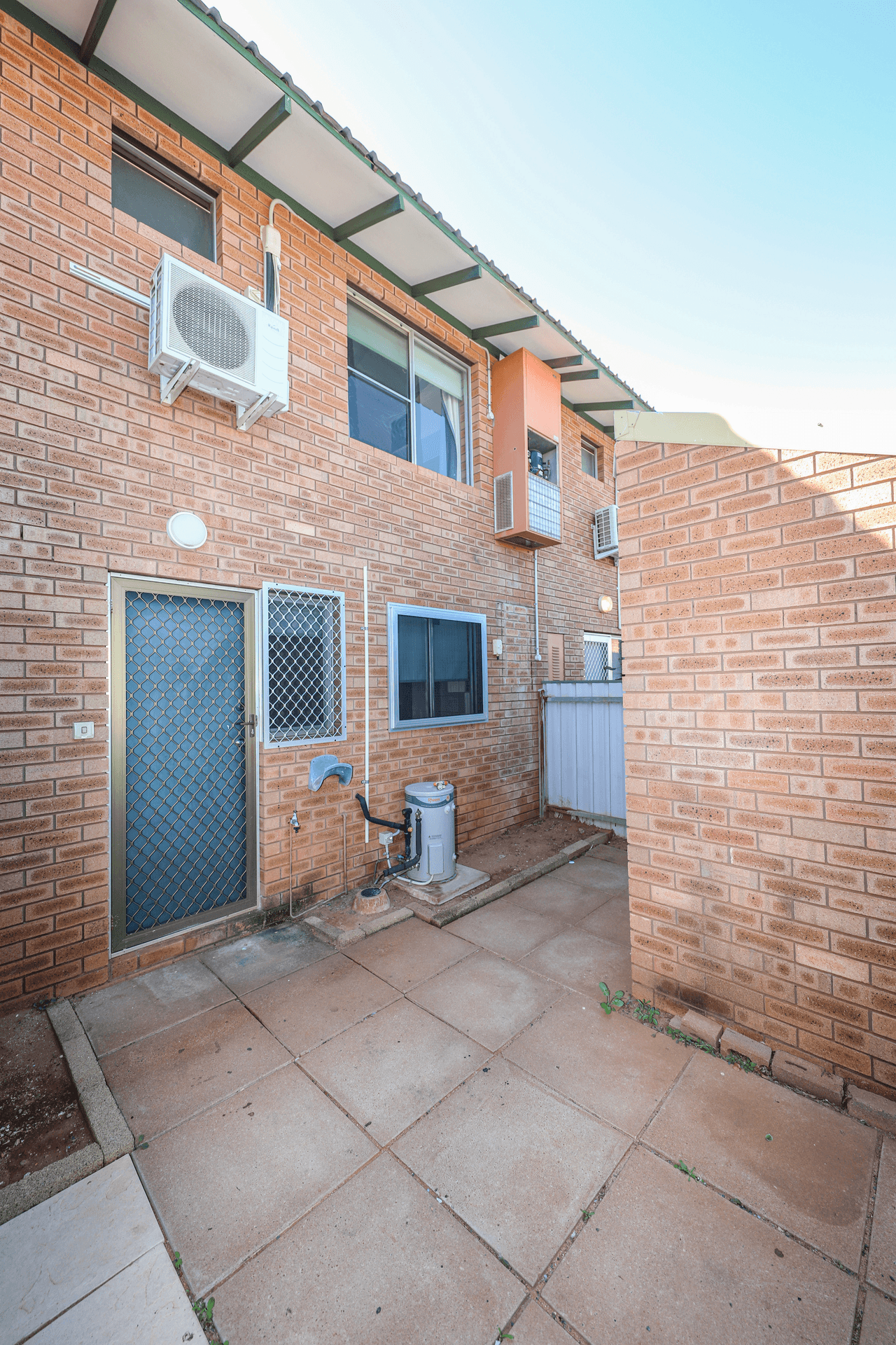 5/2 Sun Court, MILLARS WELL, WA 6714